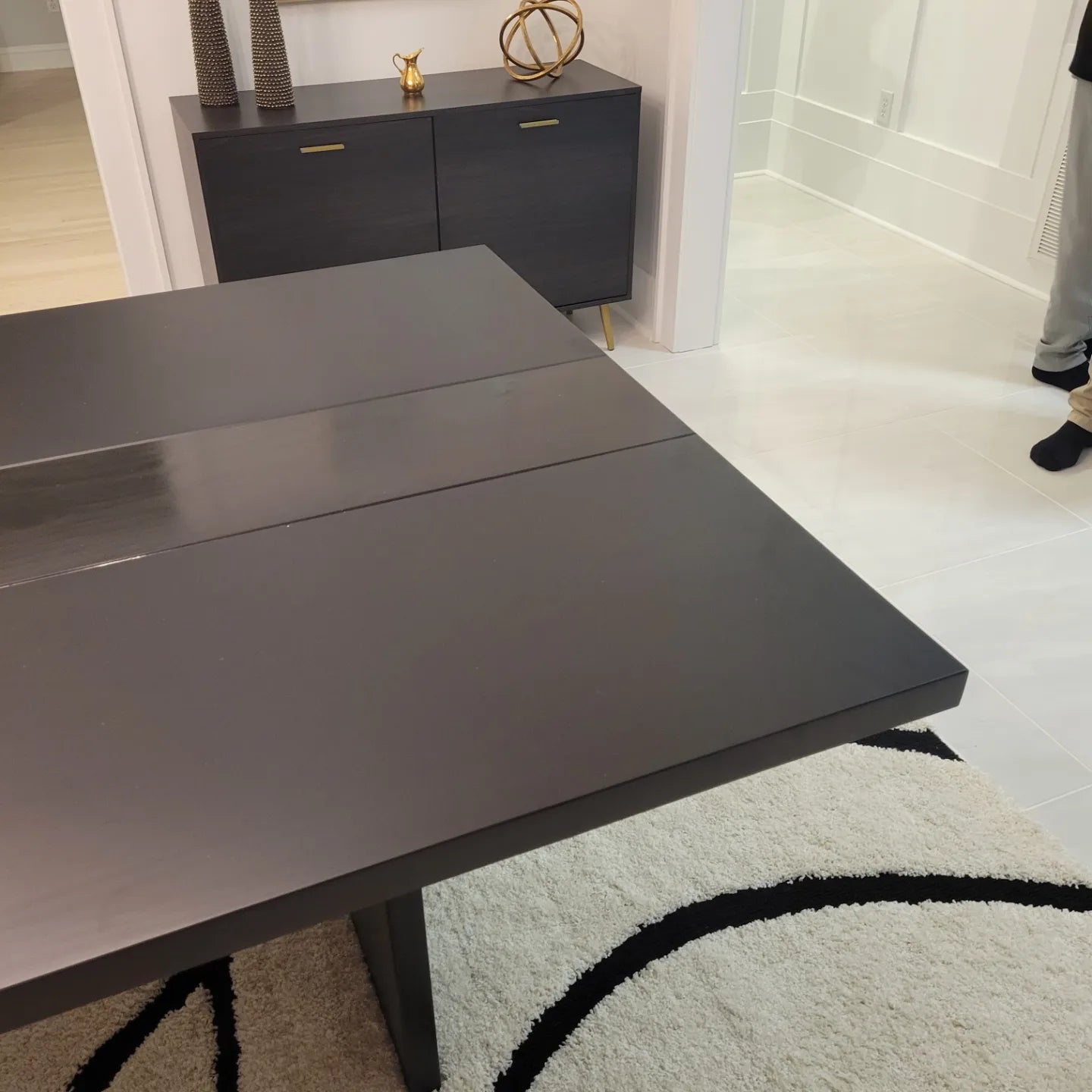 THE OBSIDIAN STATEMENT | ARCHITECTURAL DINING ANCHOR